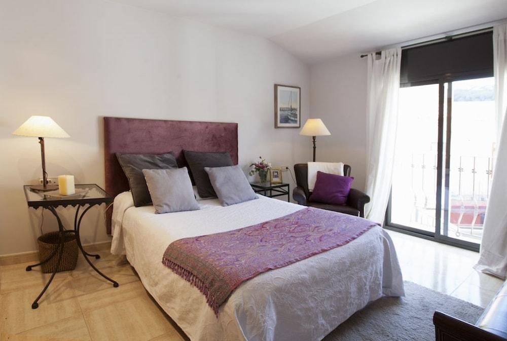 Hostal De La Placa Cabrils Dış mekan fotoğraf