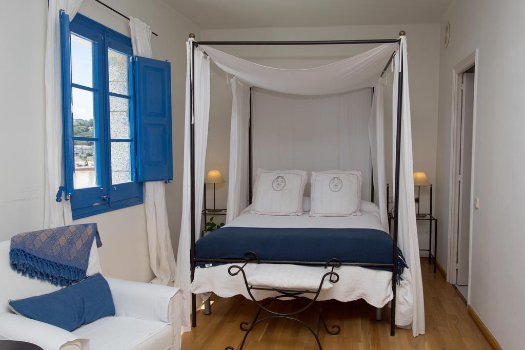Hostal De La Placa Cabrils Dış mekan fotoğraf